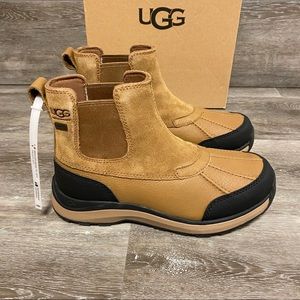 UGG| Adirondack III Chelsea Boots In Chestnut NEW In Box Size 6.5
